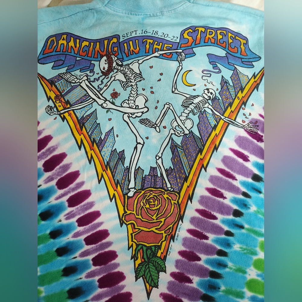 Vintage Grateful Dead Tye-Dye T-shirt - Picture 5 of 11